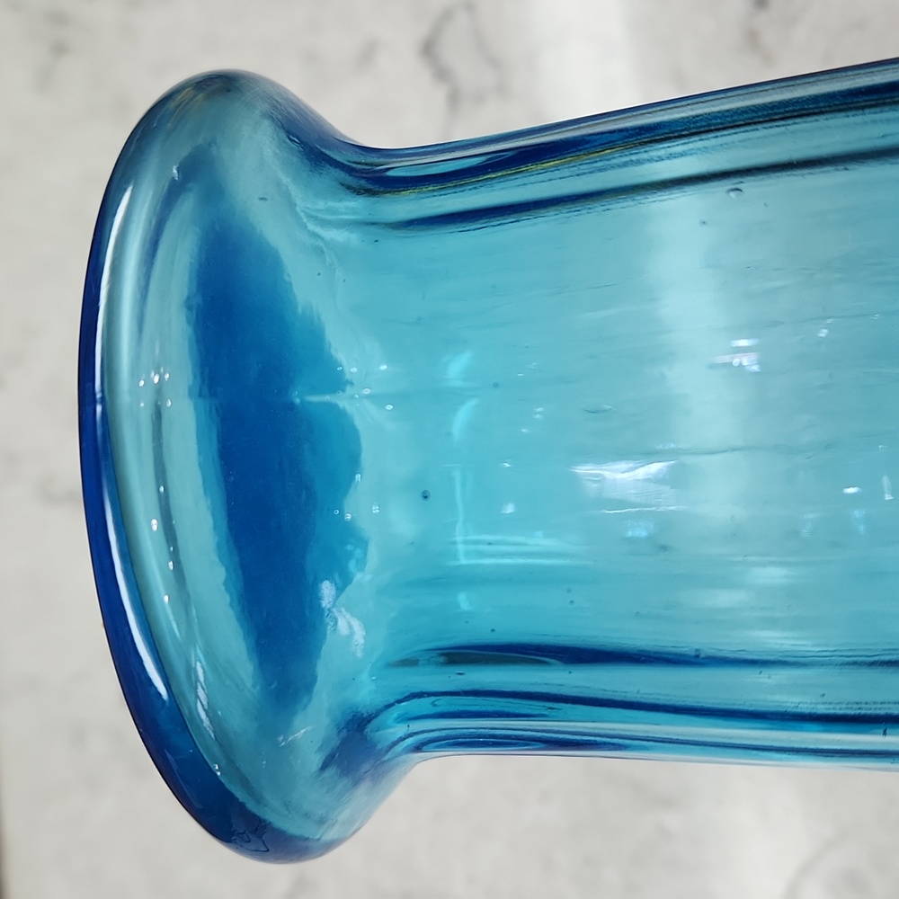 Vintage Turquoise Glass Crimped Top Vase - Picture 9 of 9